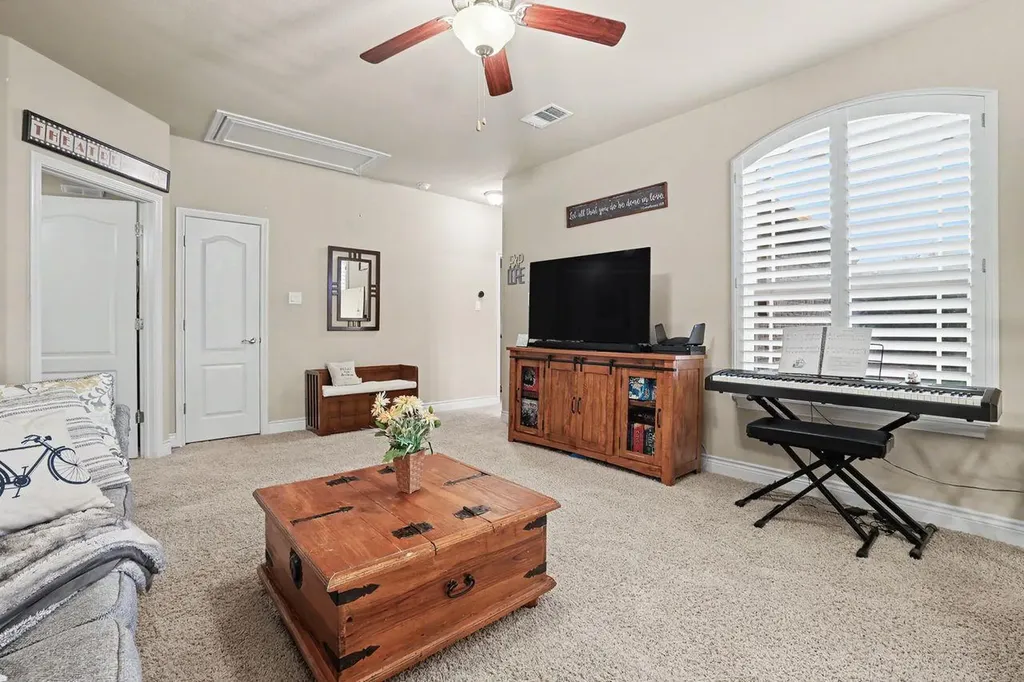 1919 Mulligan Drive Round Rock TX 78664