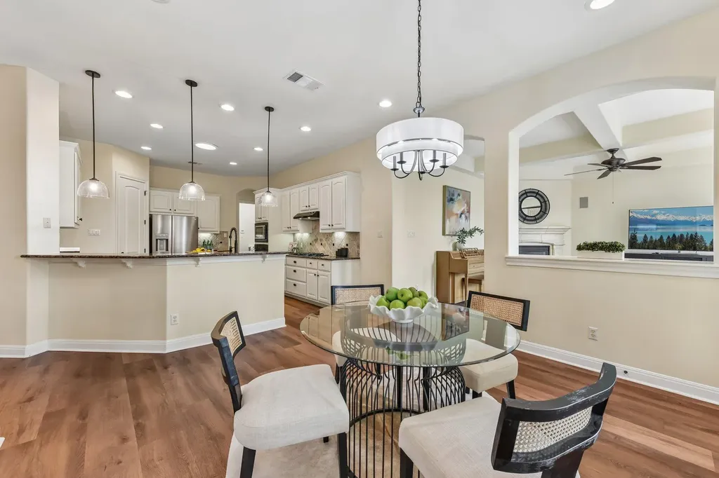 11213 Woodland Hills Trail Austin TX 78732