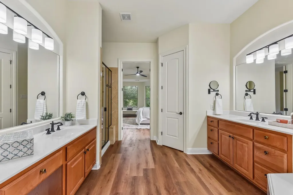 11213 Woodland Hills Trail Austin TX 78732