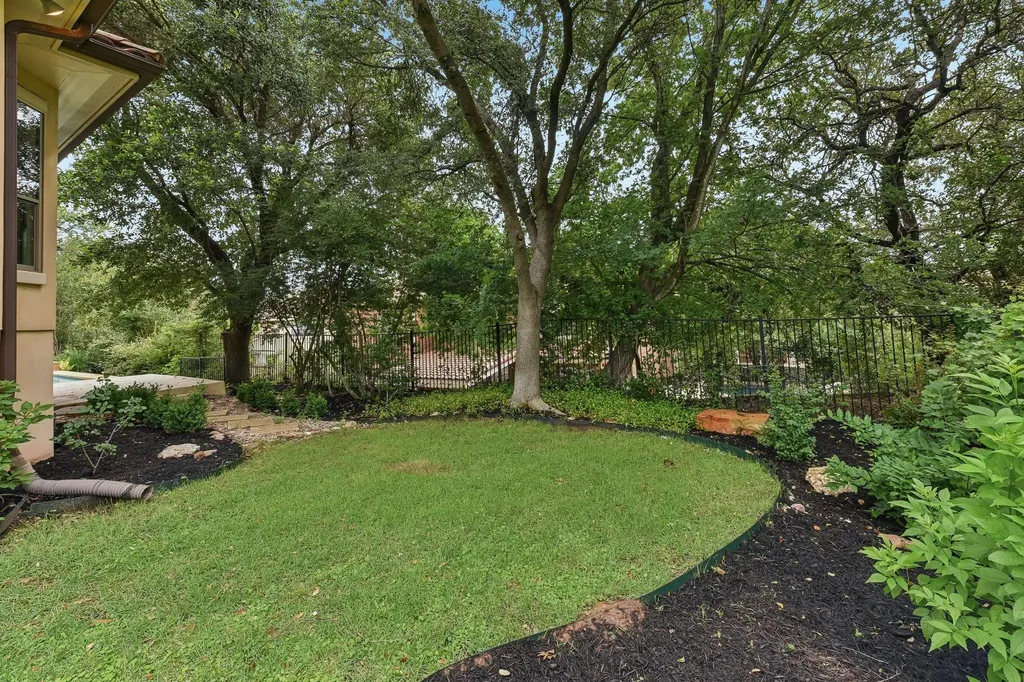 11213 Woodland Hills Trail Austin TX 78732