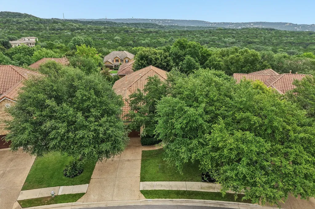 11213 Woodland Hills Trail Austin TX 78732