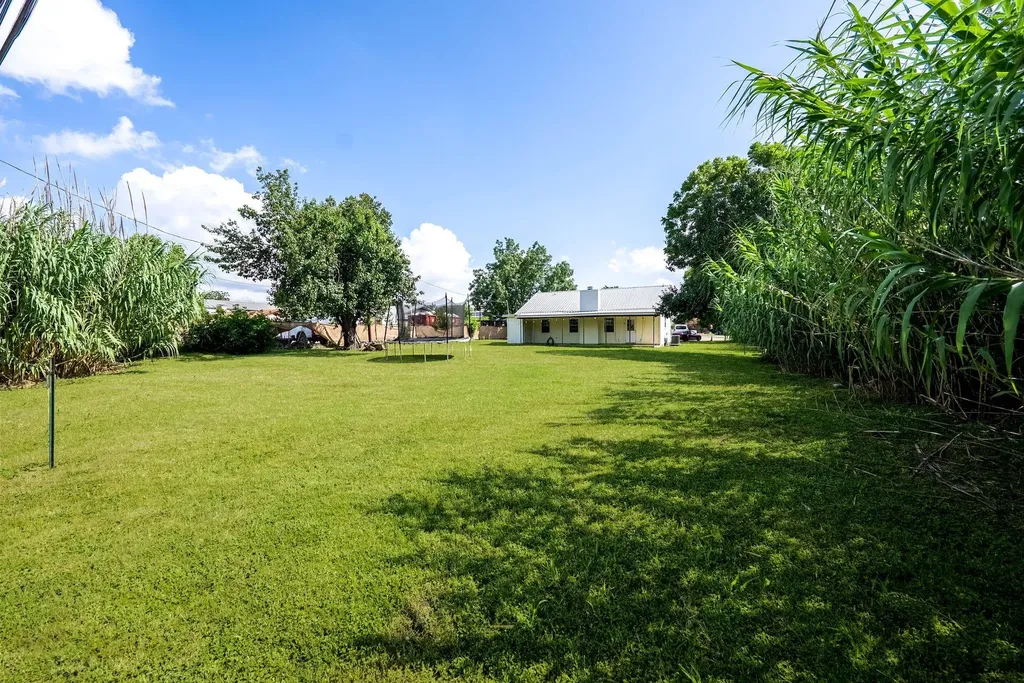 1717 NW Fleischer Drive NW Pflugerville TX 78728
