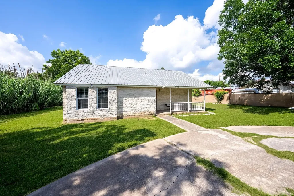 1717 NW Fleischer Drive NW Pflugerville TX 78728