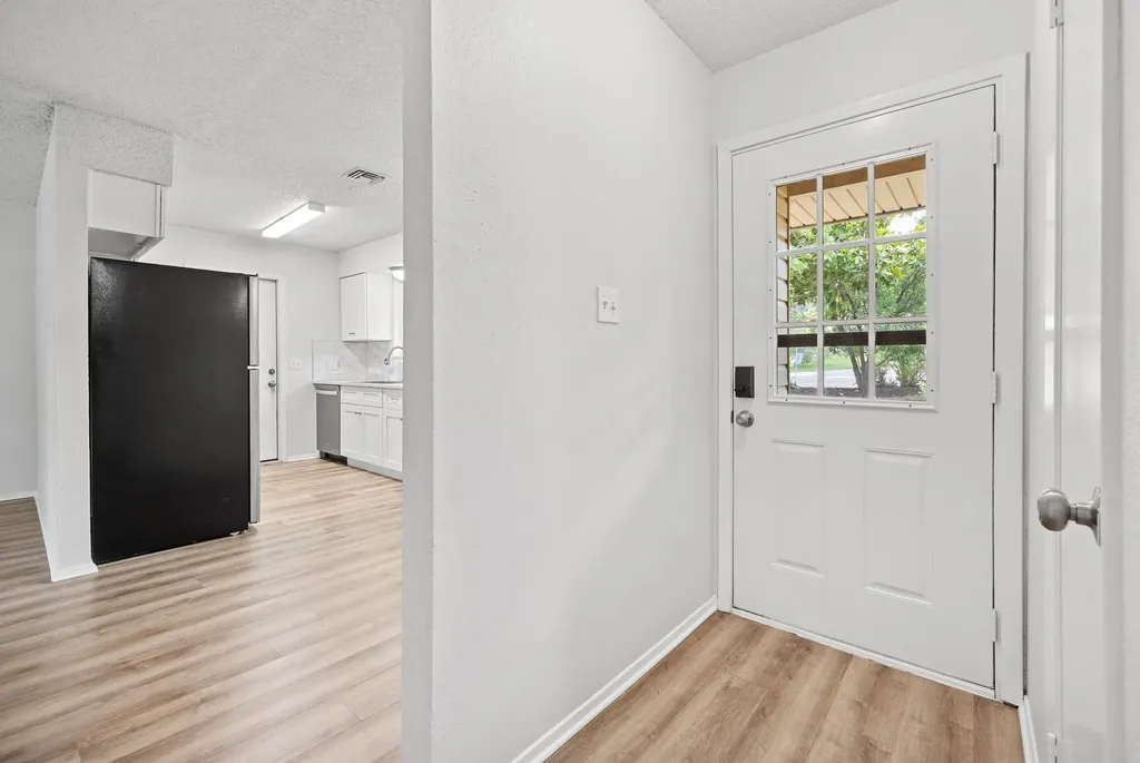 8204 Kellog Court Austin TX 78745