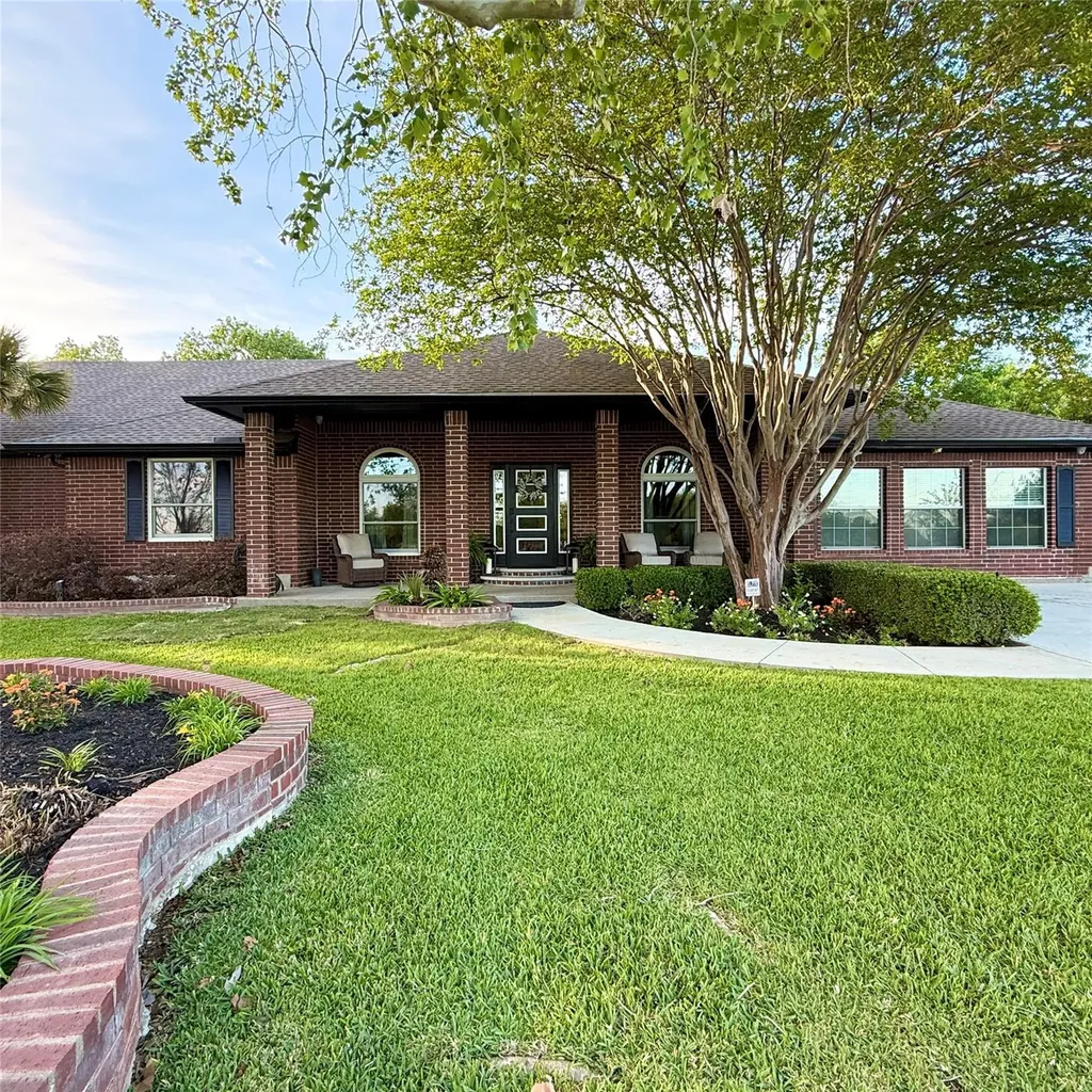 1902 Rowe Loop Pflugerville TX 78660