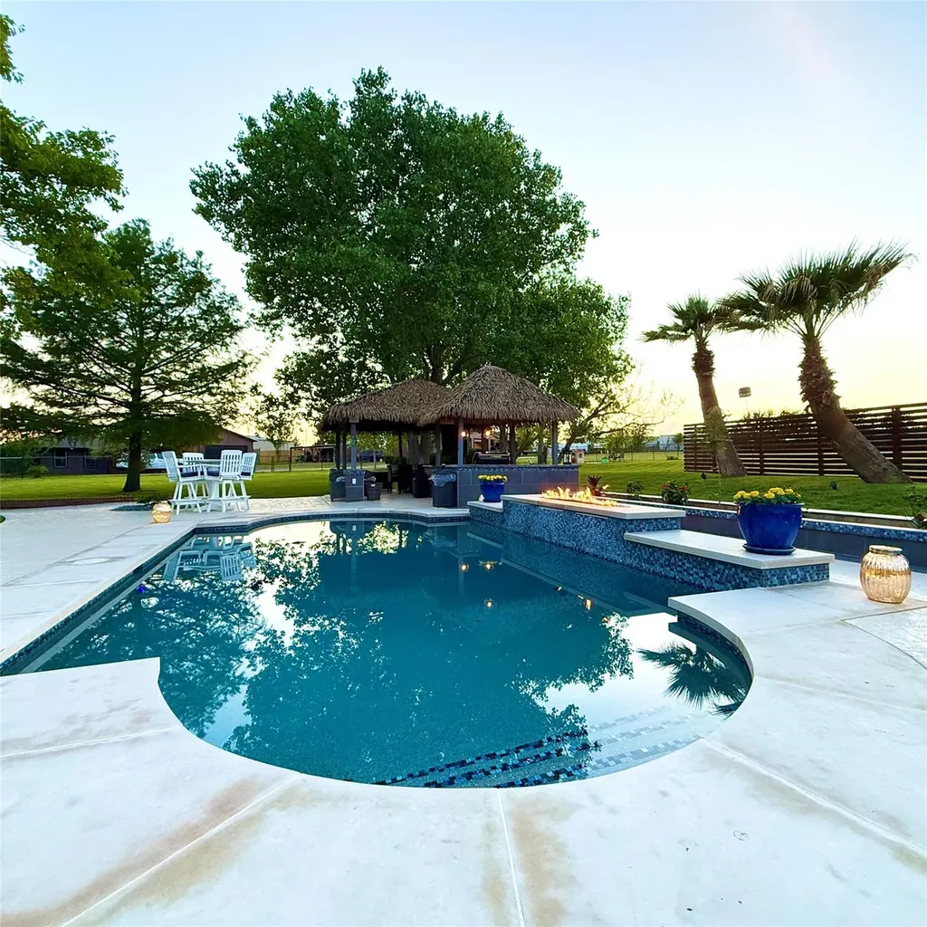 1902 Rowe Loop Pflugerville TX 78660