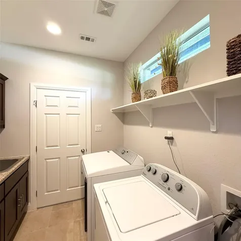 1902 Rowe Loop Pflugerville TX 78660
