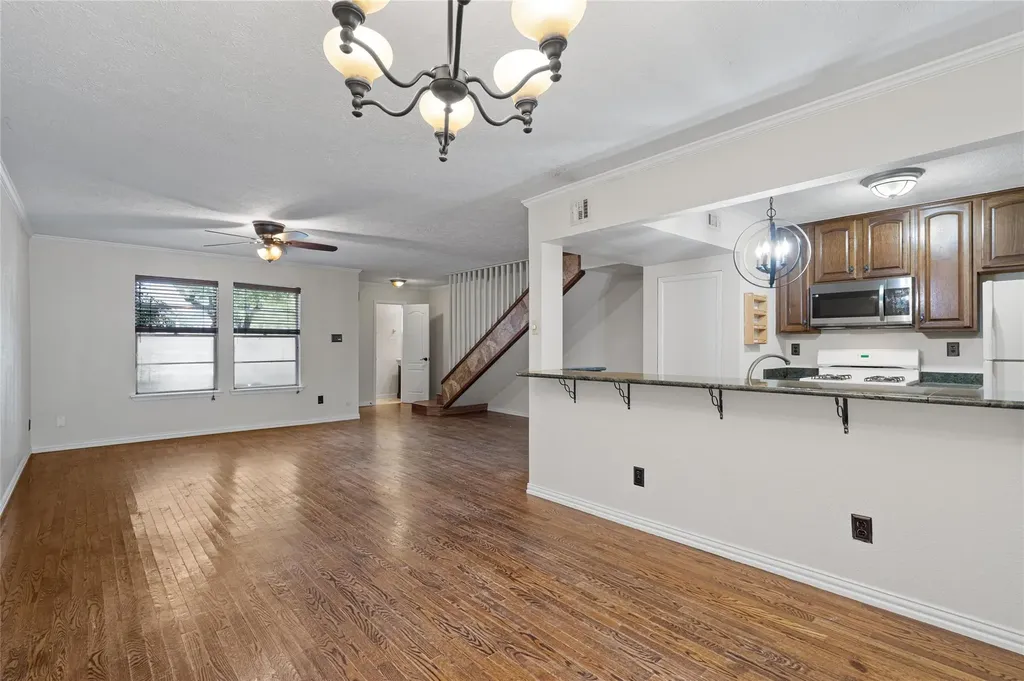 806 Castle Ridge Road Austin TX 78746