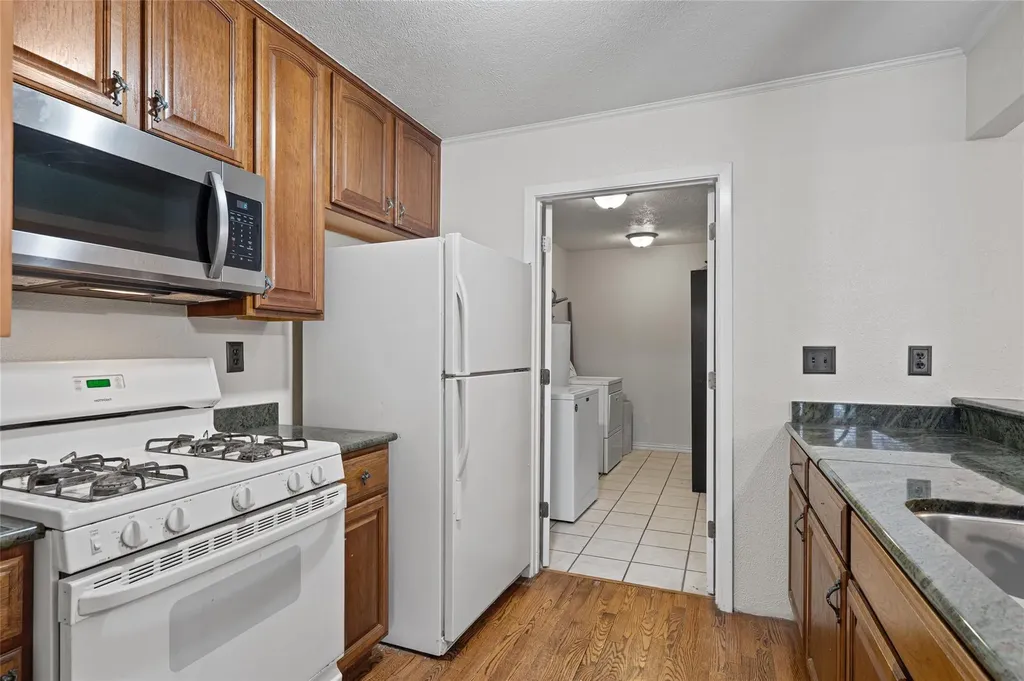 806 Castle Ridge Road Austin TX 78746