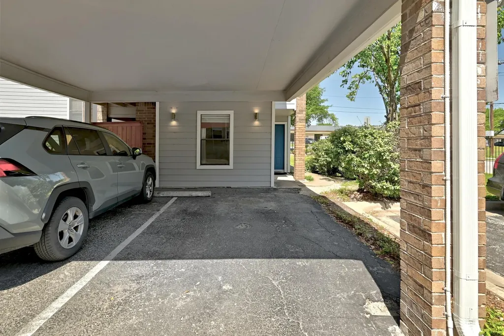 7635 Guadalupe Street Austin TX 78752