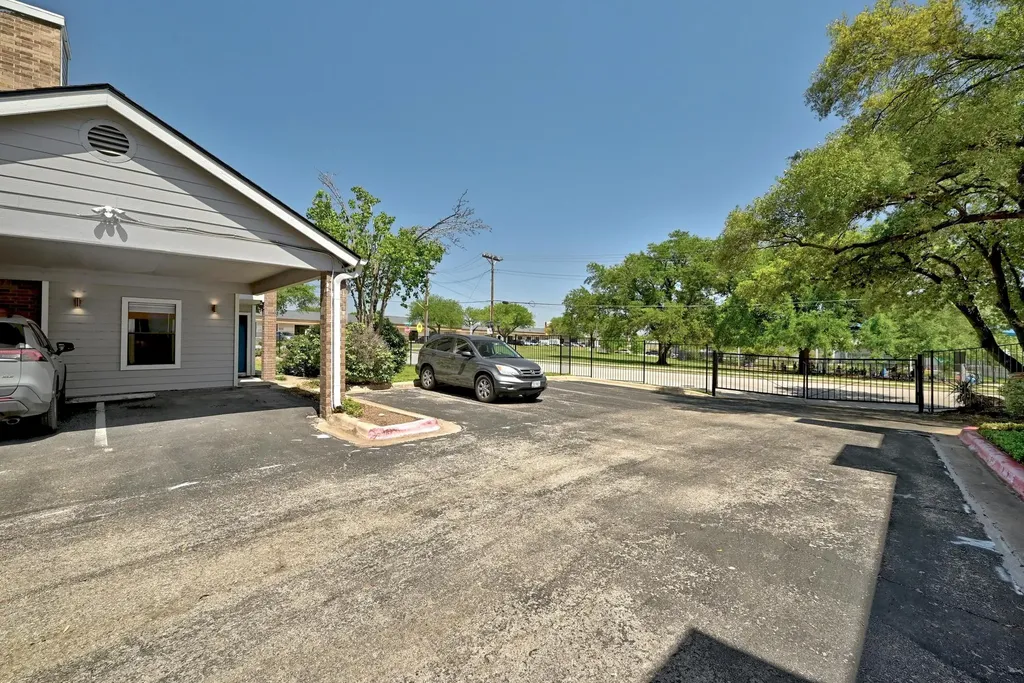 7635 Guadalupe Street Austin TX 78752