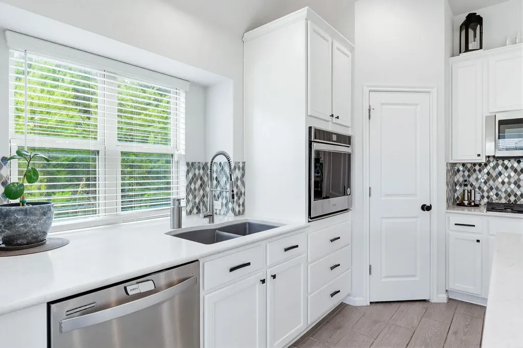 848 Mediterranean Drive Leander TX 78641