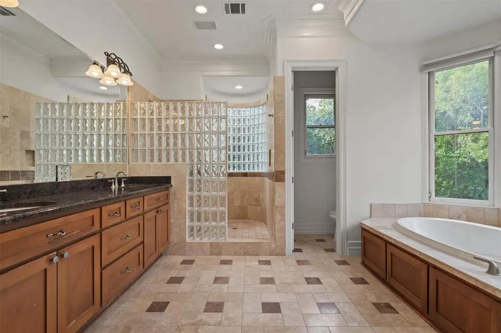 106 Sendera Bonita Austin TX 78734