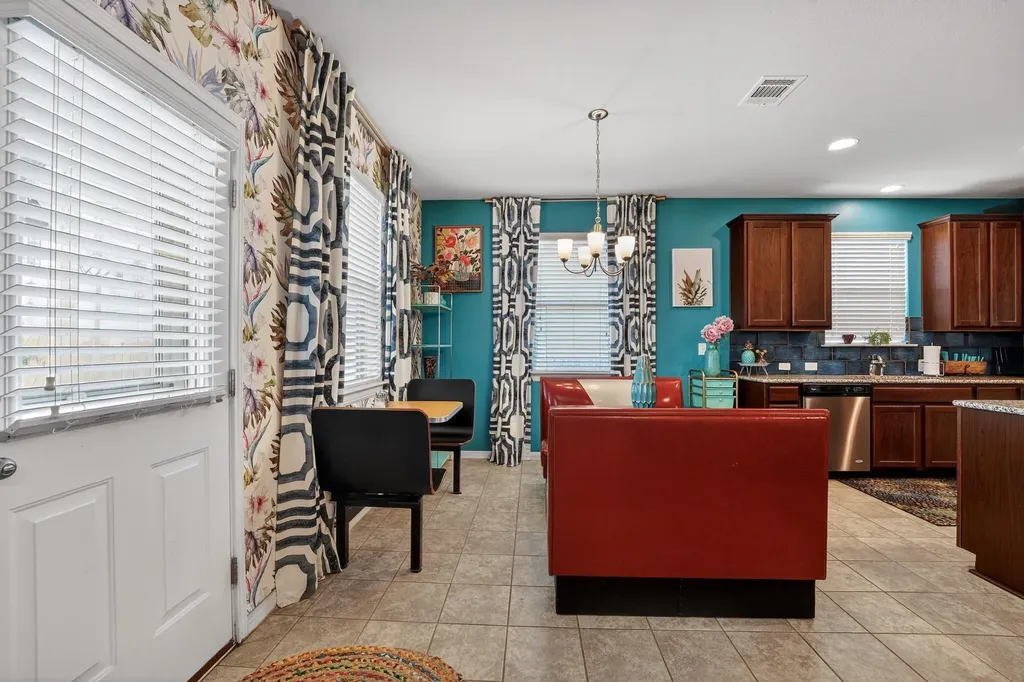 266 Twisted Oaks Lane Buda TX 78610