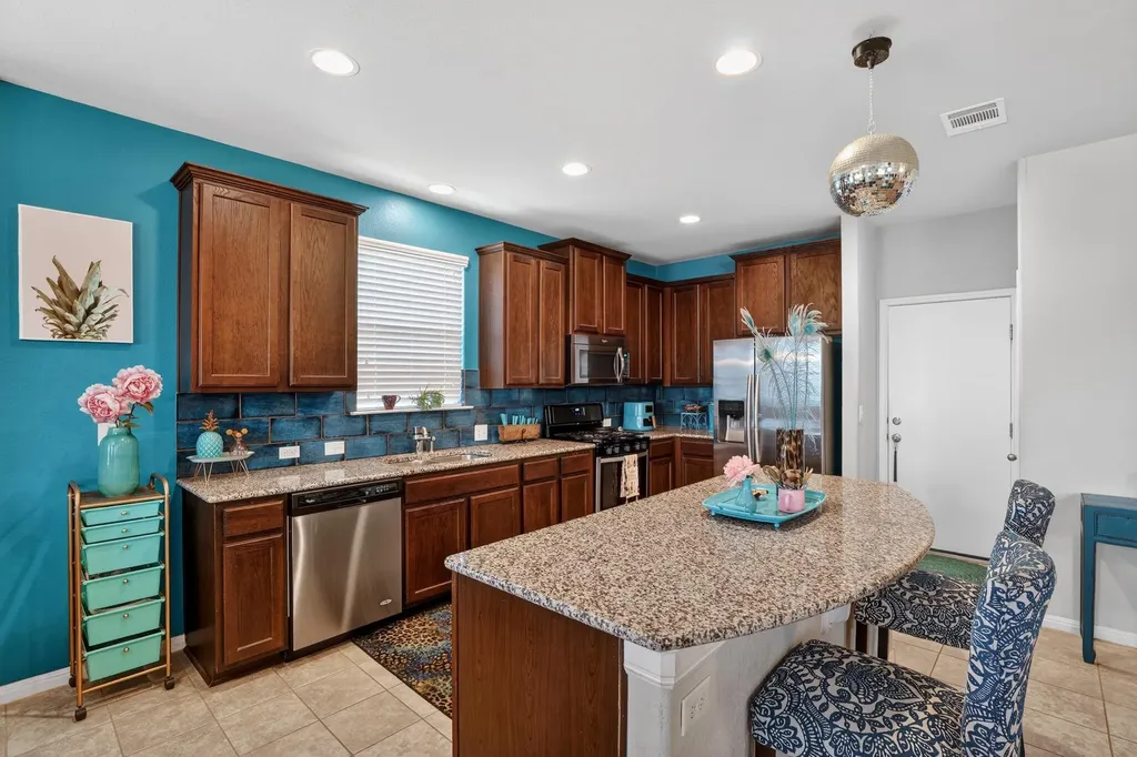 266 Twisted Oaks Lane Buda TX 78610