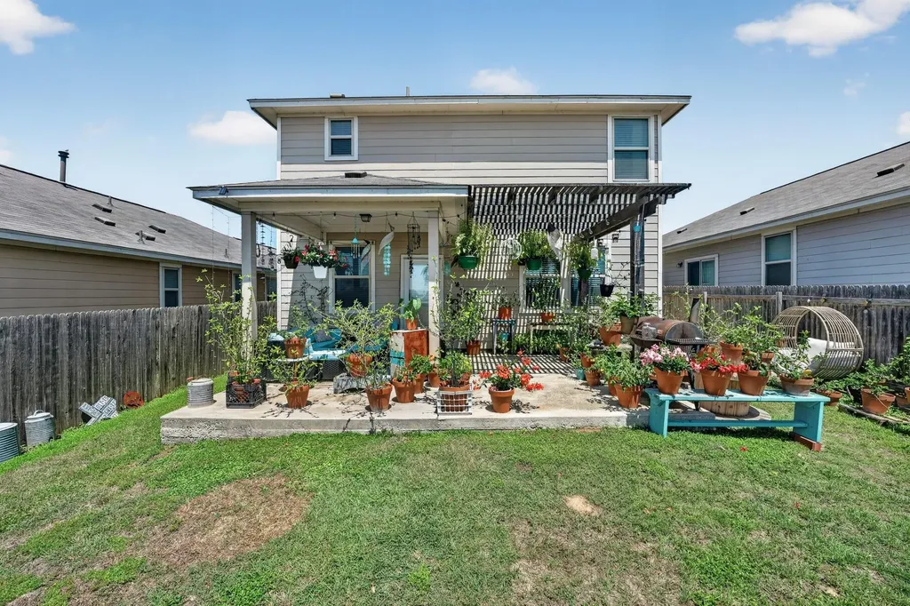266 Twisted Oaks Lane Buda TX 78610