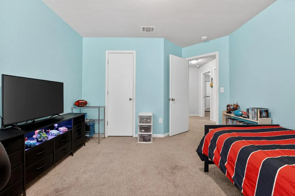 266 Twisted Oaks Lane Buda TX 78610