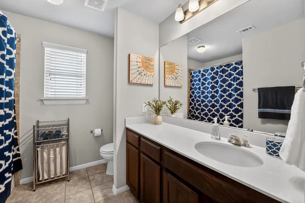 266 Twisted Oaks Lane Buda TX 78610