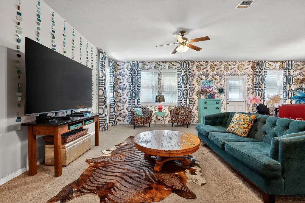 266 Twisted Oaks Lane Buda TX 78610