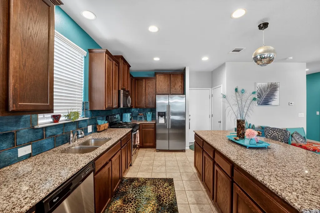 266 Twisted Oaks Lane Buda TX 78610