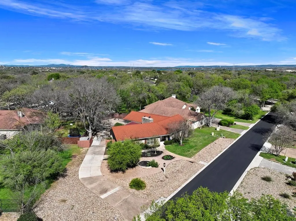 408 Silver Spur Horseshoe Bay TX 78657