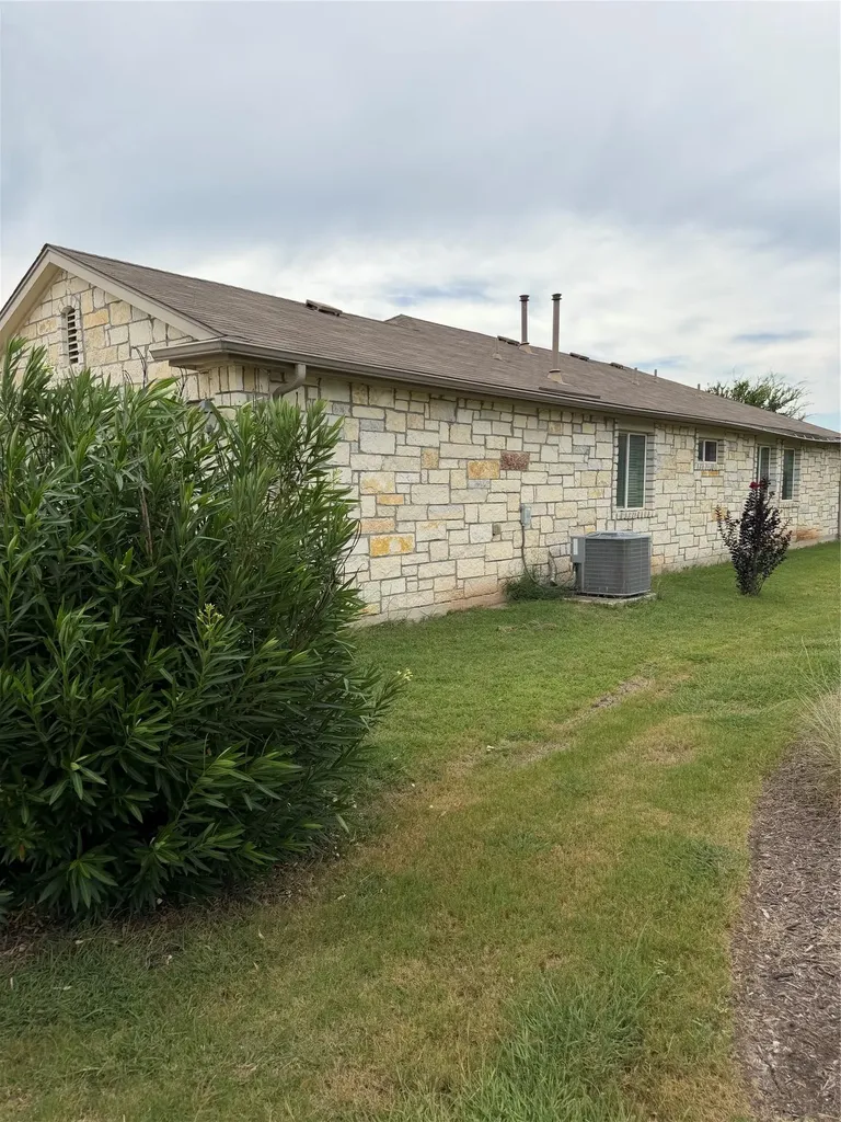 161 Collared Dove Cove Kyle TX 78640