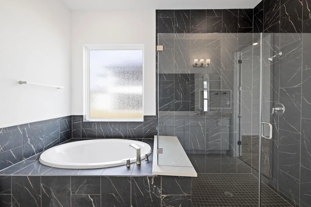 2112 Vittoria View Leander TX 78641