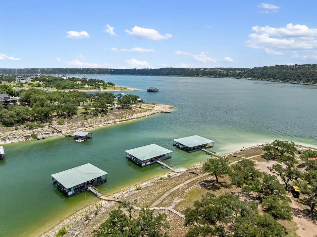 906 Moonlight Bay Drive Spicewood TX 78669