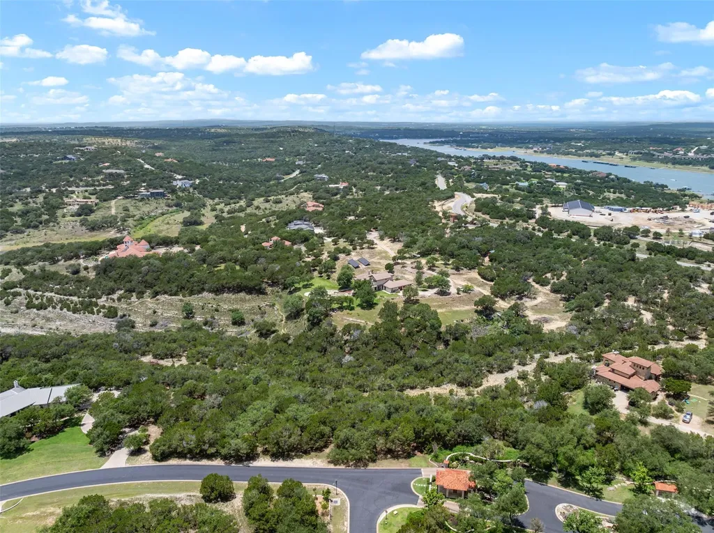 906 Moonlight Bay Drive Spicewood TX 78669