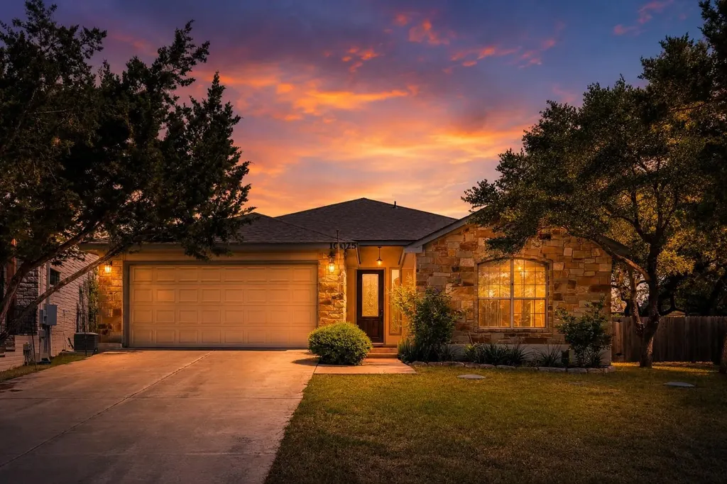 10025 Janet Loop Dripping Springs TX 78620