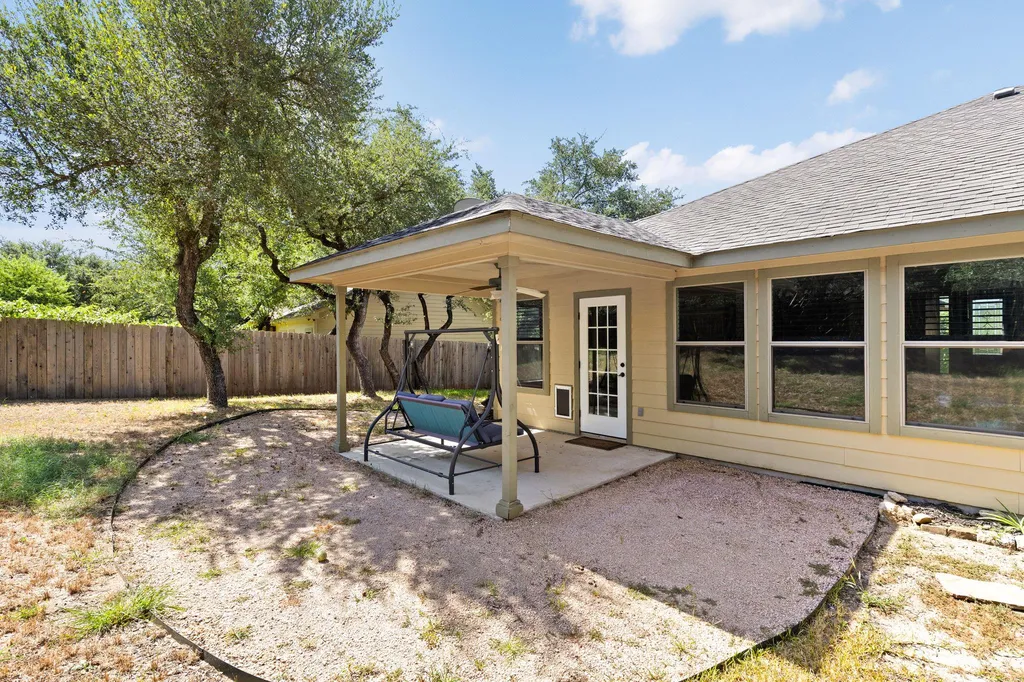 10025 Janet Loop Dripping Springs TX 78620