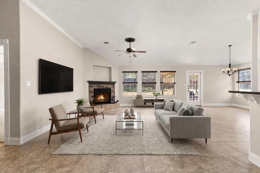 10025 Janet Loop Dripping Springs TX 78620