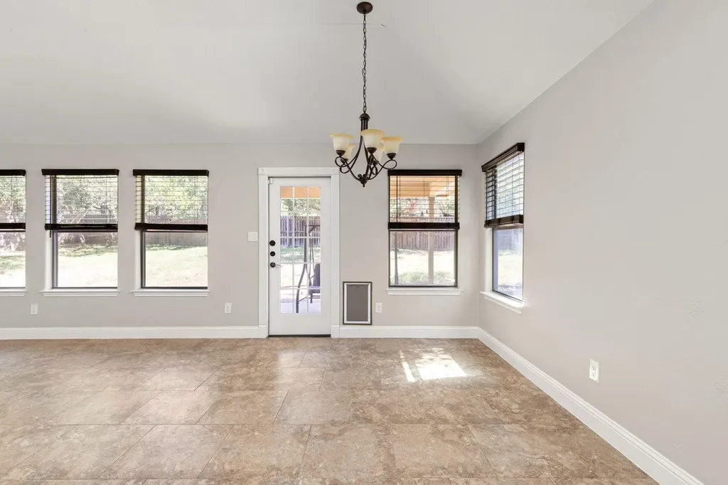 10025 Janet Loop Dripping Springs TX 78620