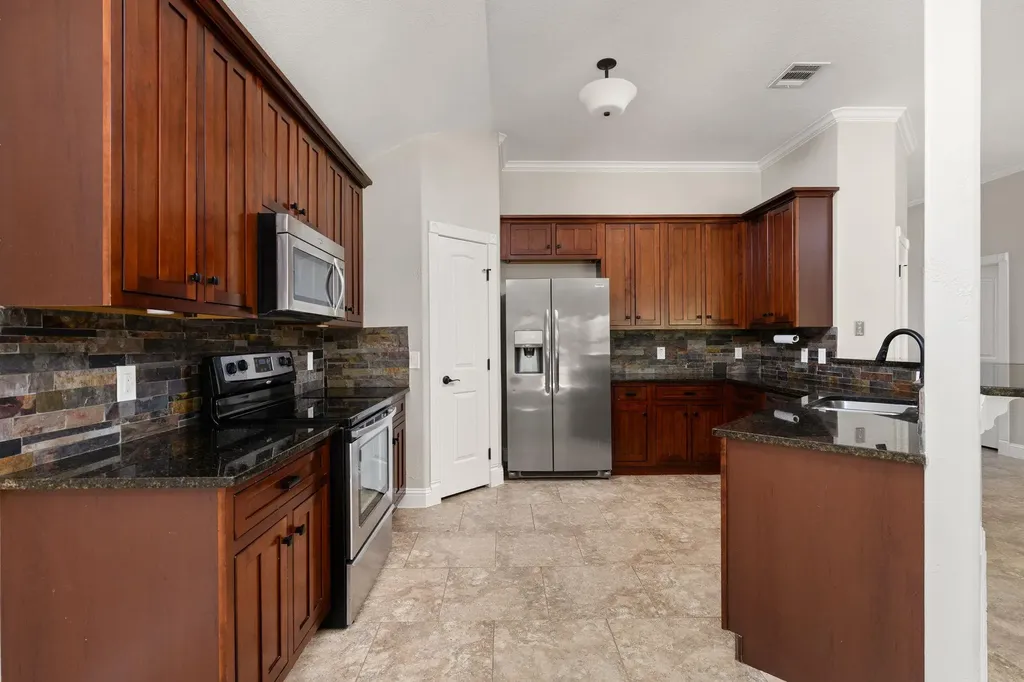 10025 Janet Loop Dripping Springs TX 78620