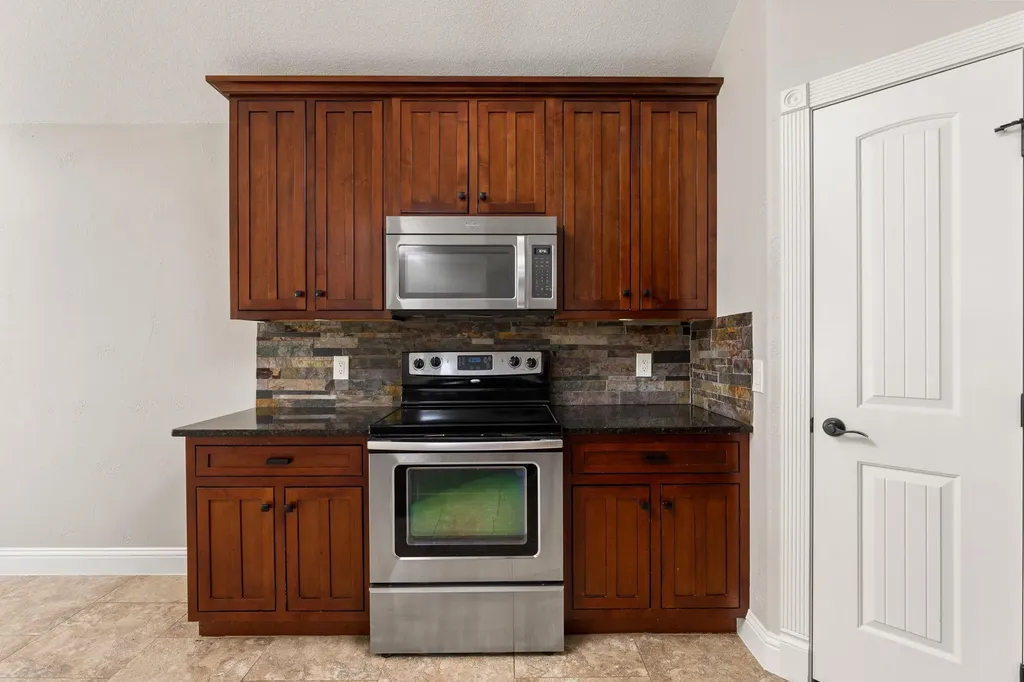 10025 Janet Loop Dripping Springs TX 78620