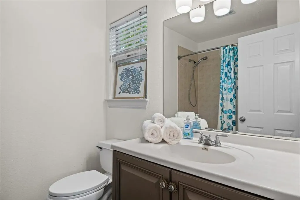 208 W North Street Kyle TX 78640