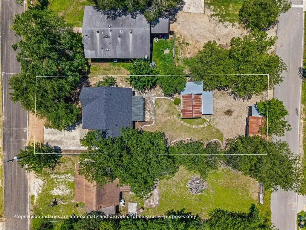 208 W North Street Kyle TX 78640