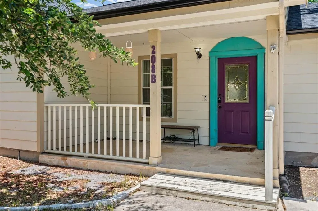 208 W North Street Kyle TX 78640