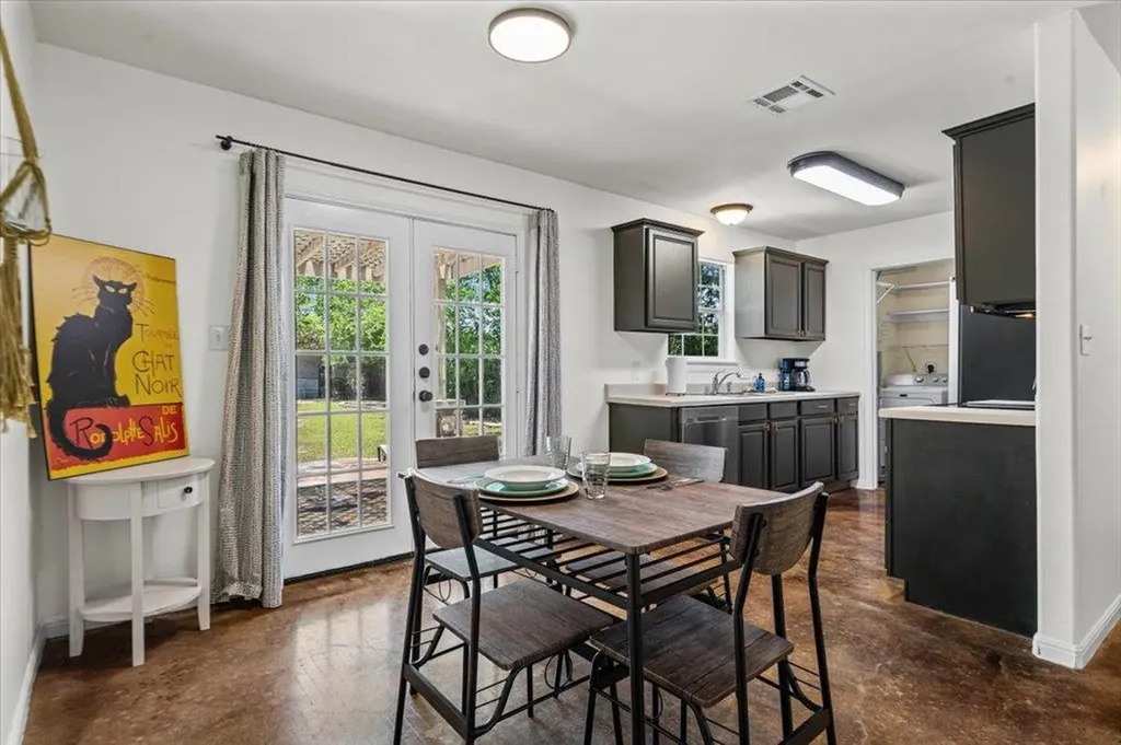 208 W North Street Kyle TX 78640