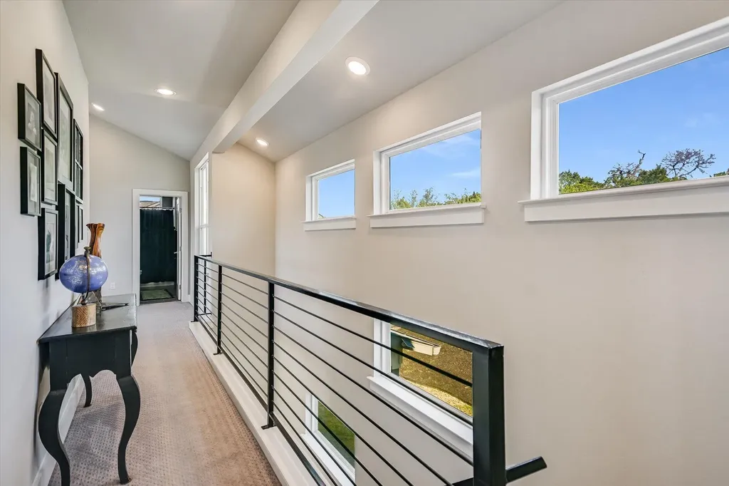 1005 Larkhall Drive Spicewood TX 78669