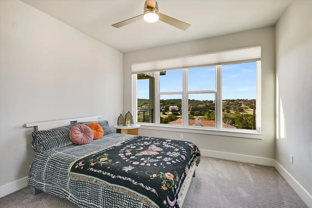1005 Larkhall Drive Spicewood TX 78669