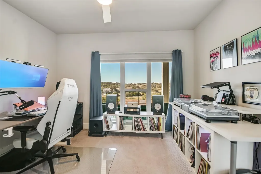 1005 Larkhall Drive Spicewood TX 78669