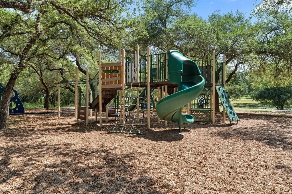 1005 Larkhall Drive Spicewood TX 78669