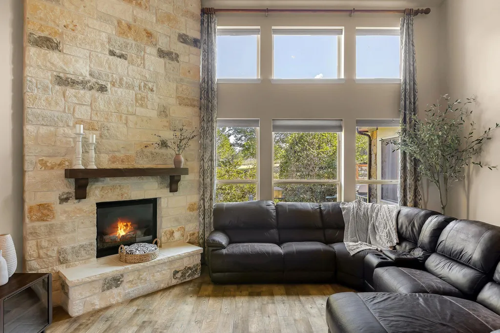 119 Finnel Cove Austin TX 78737