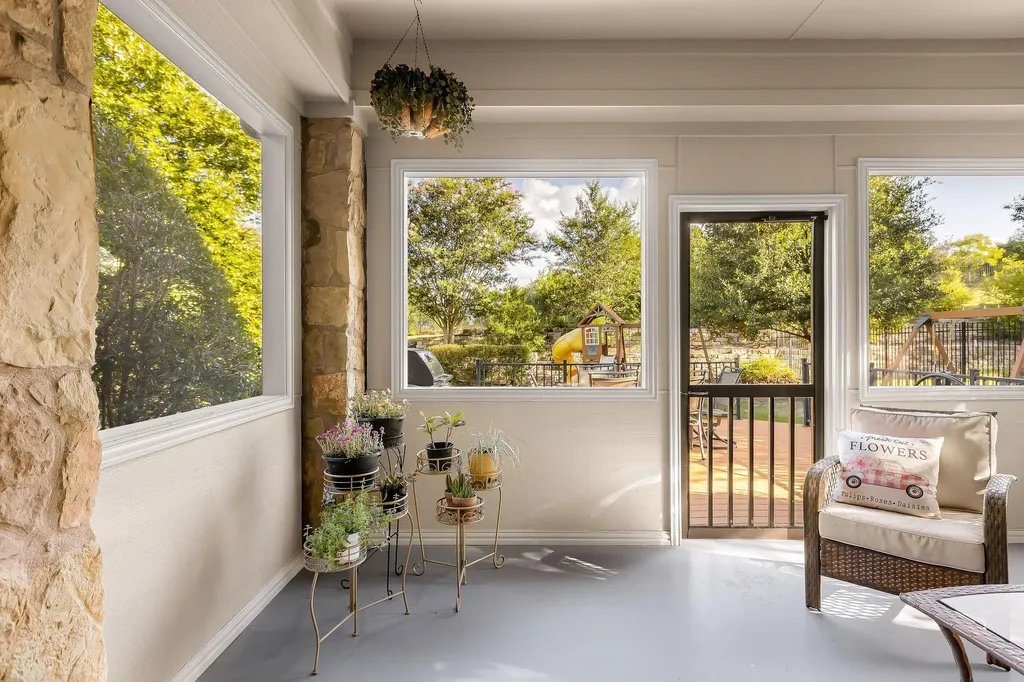 119 Finnel Cove Austin TX 78737