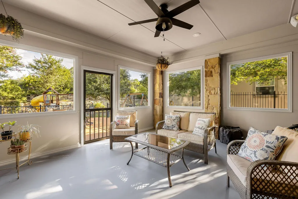119 Finnel Cove Austin TX 78737