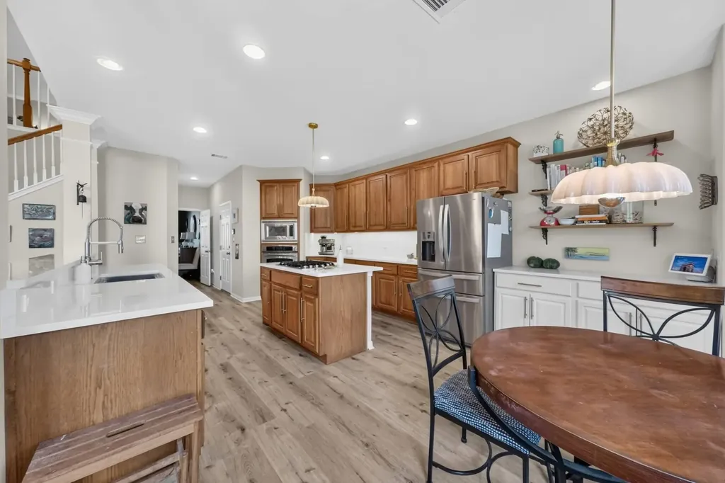 7124 Via Dono Drive Austin TX 78749
