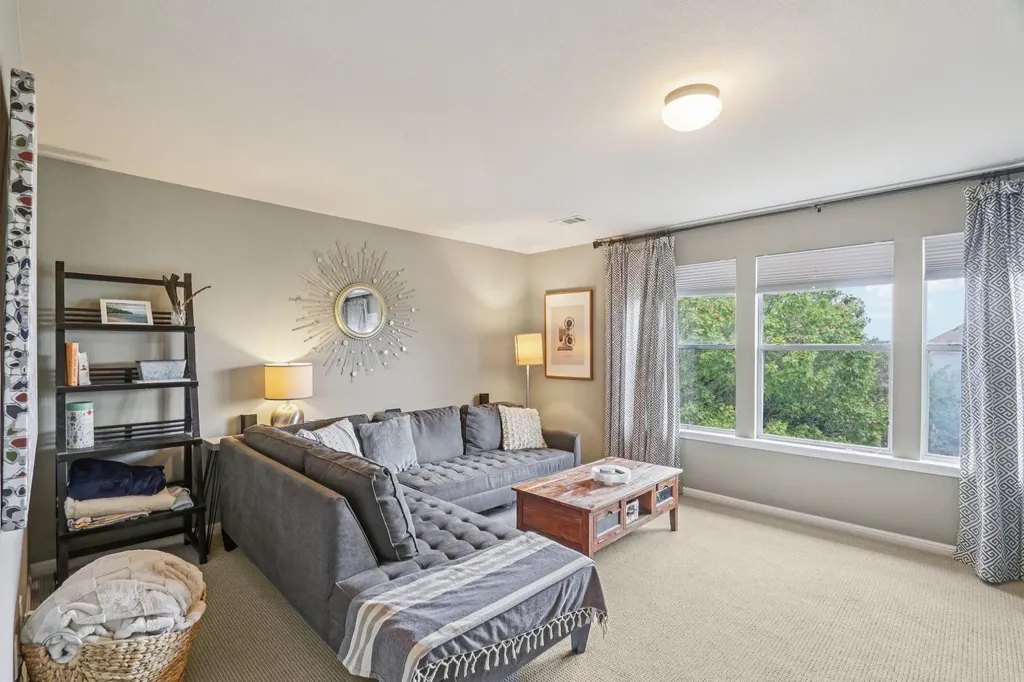 7124 Via Dono Drive Austin TX 78749