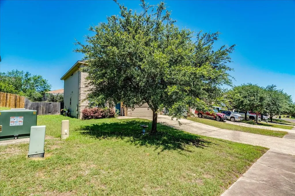 148 Buttercup Way Kyle TX 78640