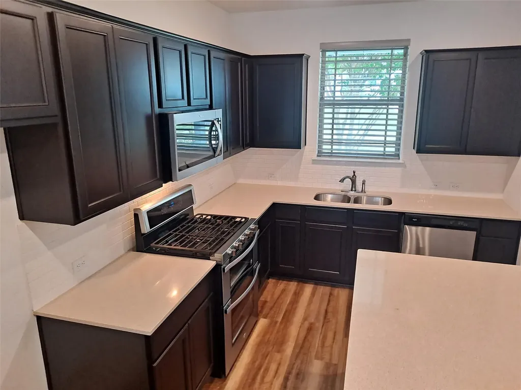 7903 Sutcliffe Drive Austin TX 78744